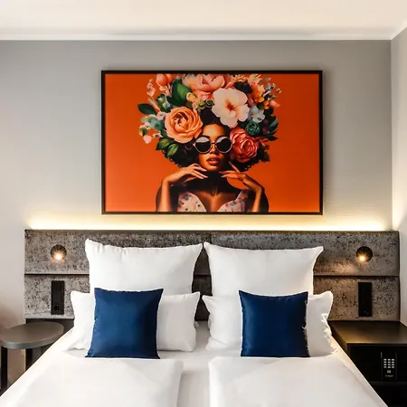 Aiden By Western Hotel