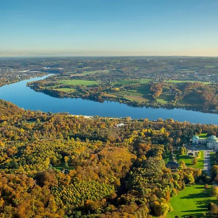 Aiden By Western Hotel