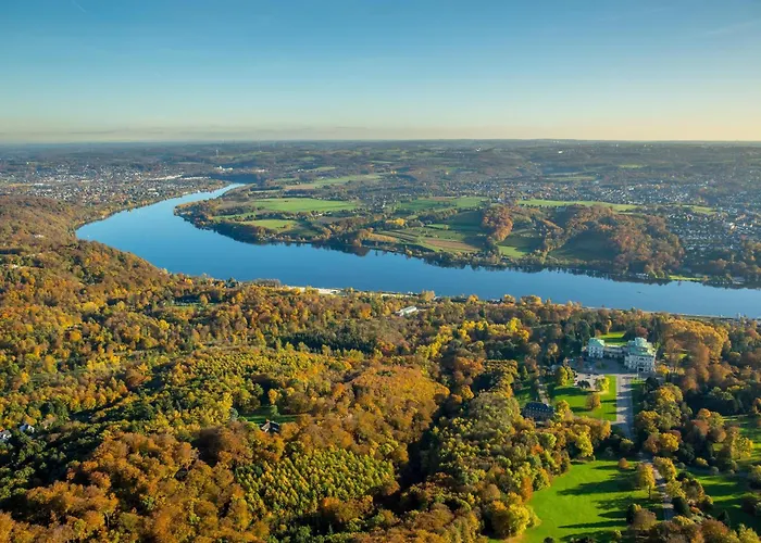 Aiden By Western Hotel